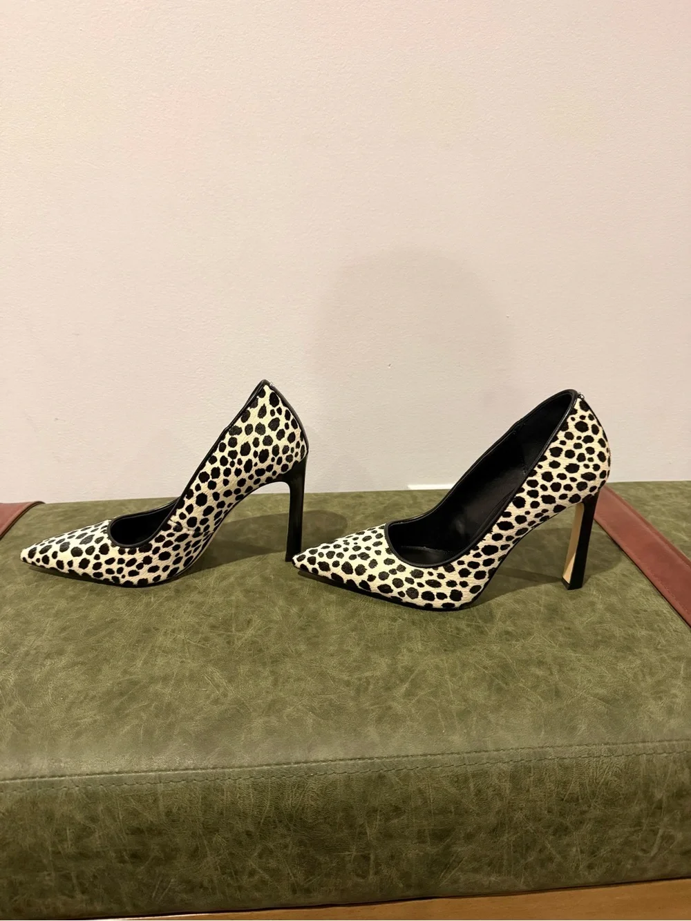 Michael Kors matching pointed
